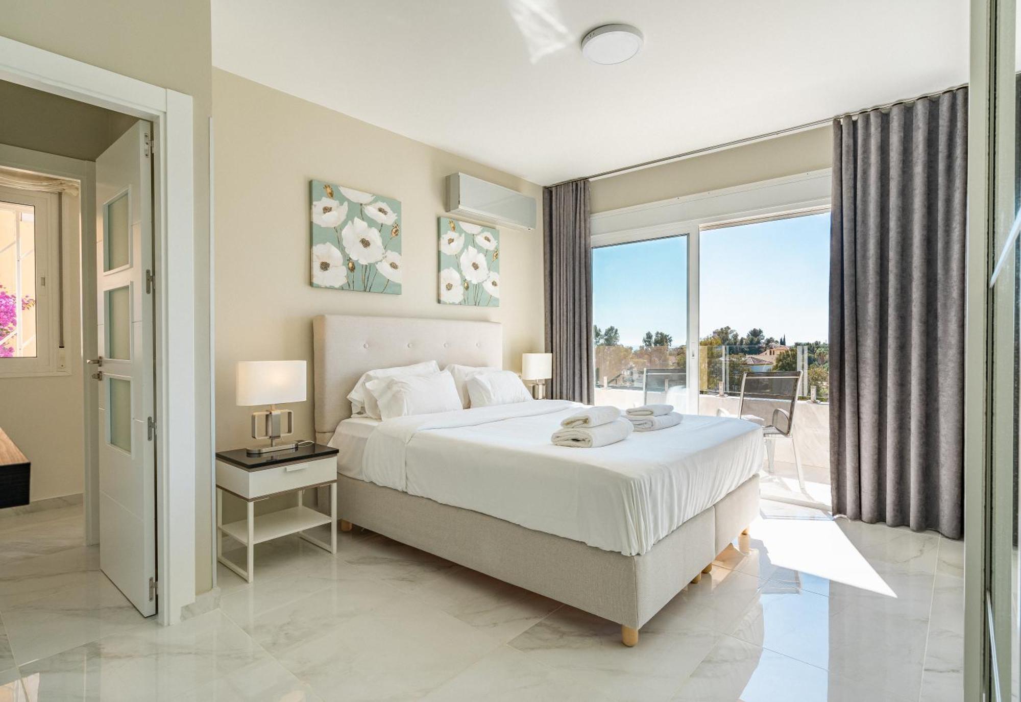 Private Luxurious Hillside Villa With Pool & Sea Views For 8 To 10 Ppl Fuengirola Exterior foto